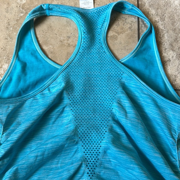 Athletic tank - Picture 3 of 3